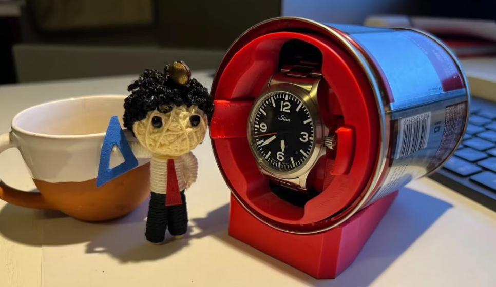 DIY can watch winder